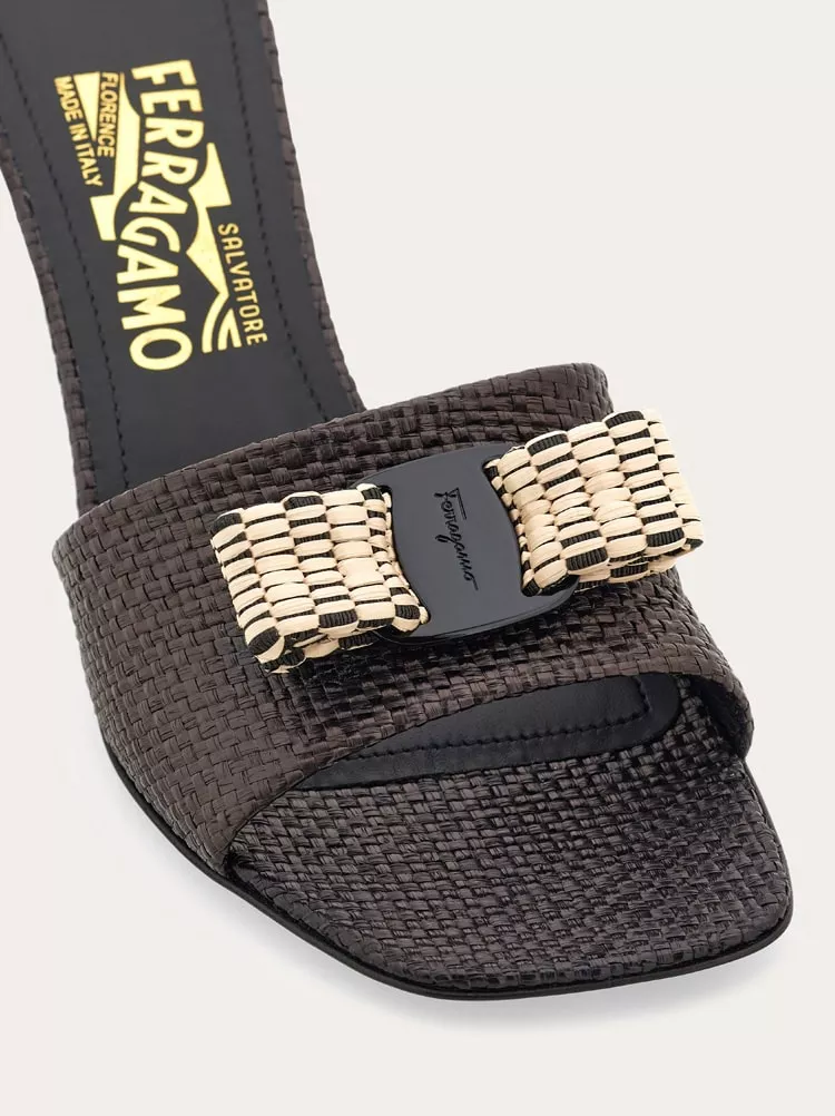 【SALVATORE FERRAGAMO】VARA BOW SLIDE Ferragamo Salvatore Ferragamo Ladies Black Patent Calfskin