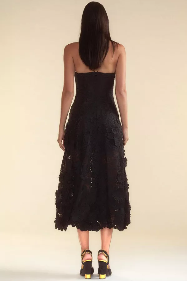 Blooming Lace Halter Dress by Cynthia Rowley at THE MILE Blooming Lace Halter Dress by Cynthia Rowley at THE MILE