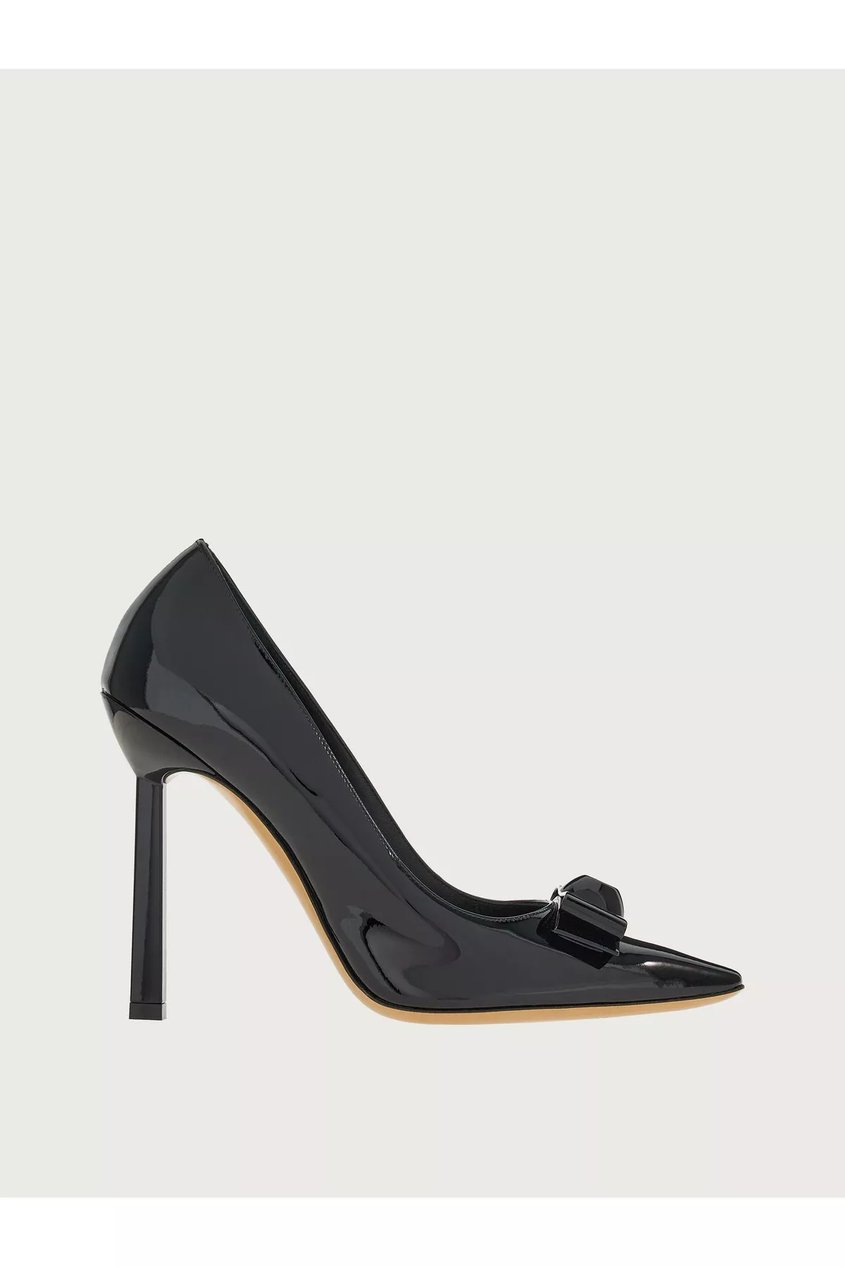 【関税&送料込】Ferragamo Pumps Bridal - Pump with Vara buckle - Women | Ferragamo