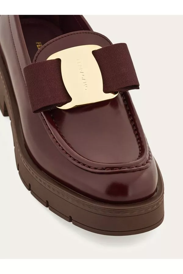 送料関税込♪【Ferragamo】Chunky rose bow loafers Chunky Vara Bow Loafer by FERRAGAMO at THE MILE