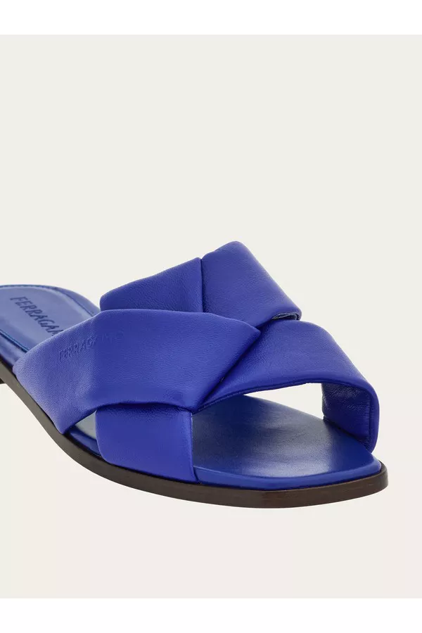 ★Ferragamo★ニューバラプレートストラップスライド ☆Ferragamo☆ニューバラプレートストラップスライド (FERRAGAMO