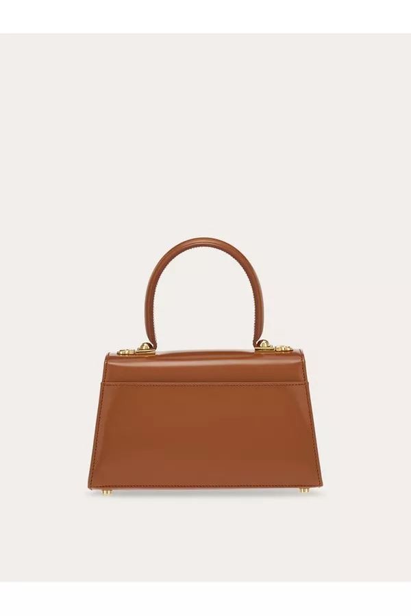 ★FERRAGAMO★ East-West アイコニックトップハンドル（S) アイコニック トップハンドル (S) - ウィメンズ | Ferragamo