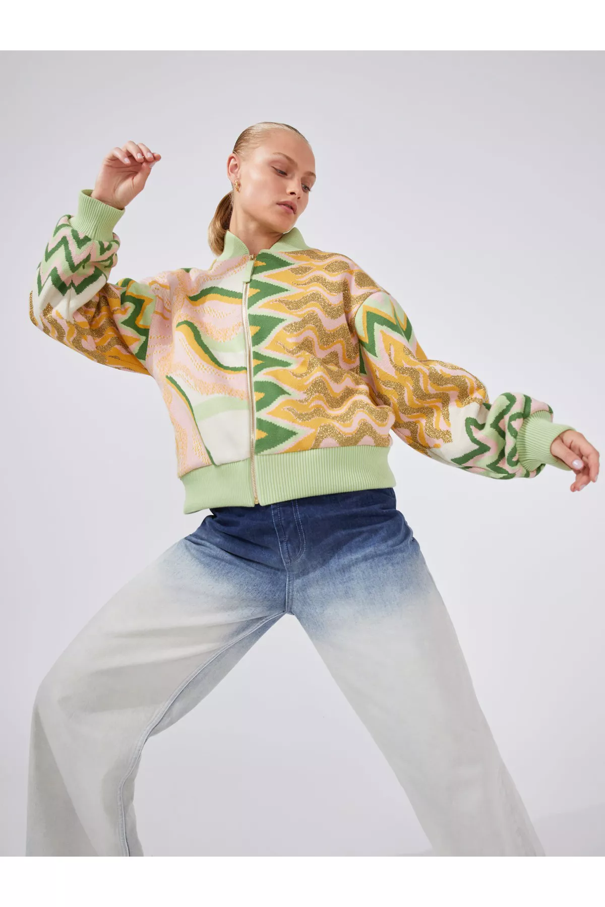極美品24SS Theory AIRY COTTON SHEER BOMBER Under The Sun Cotton Jacquard Bomber Jacket by Hayley