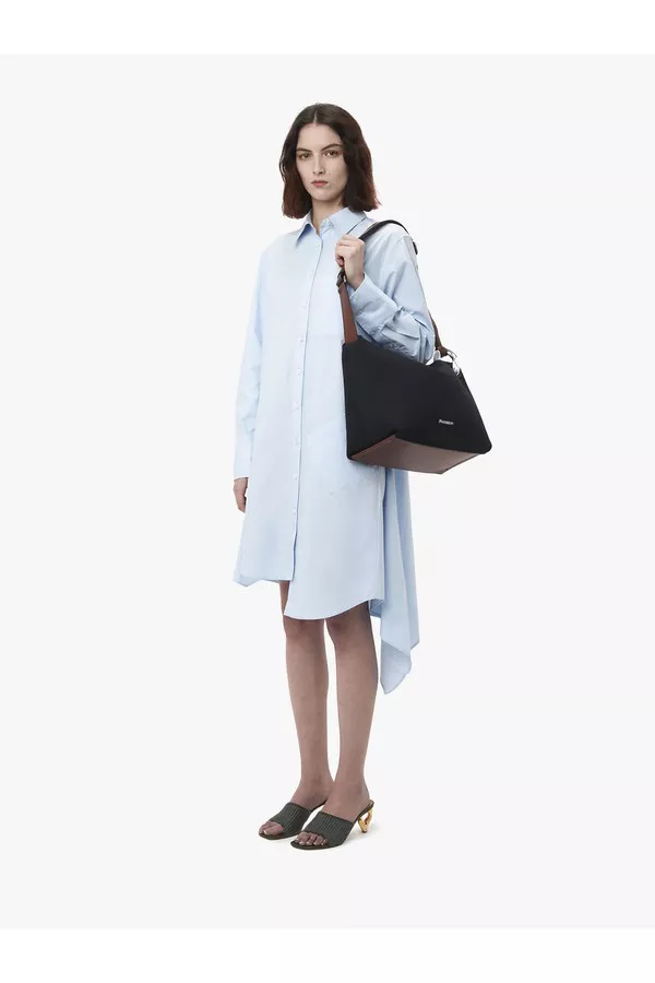 【関税込み】JW Anderson ブルー JWA Corner バッグ JW Andersonのブルー JWA Corner バッグがセール中