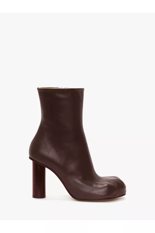 JW ANDERSON PAW レザー 猫足ブーツ ブラウン Paw Leather Ankle Boots by JW Anderson at THE MILE
