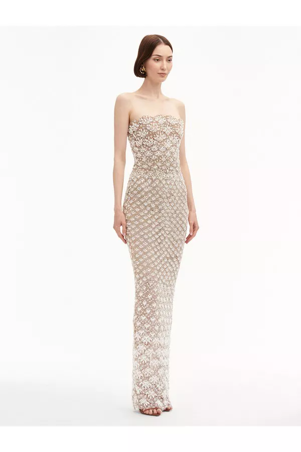 oscar de la renta sequin scallop embroidered dress Pearl Embroidered Scallop Gown by Oscar de la Renta at THE MILE