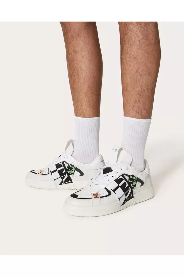 ヘンリー 　VALENTINO VLTN BANDED SNEAKERS Vl7N Low-Top In Banded Calfskin Sneaker by Valentino