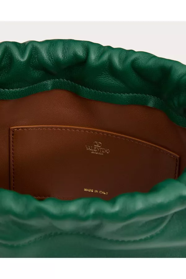 ショルダーバッグ・ポシェット VLOGO POUF BUCKET BAG WITH Valentino garavani mini vlogo bucket bag with pouf
