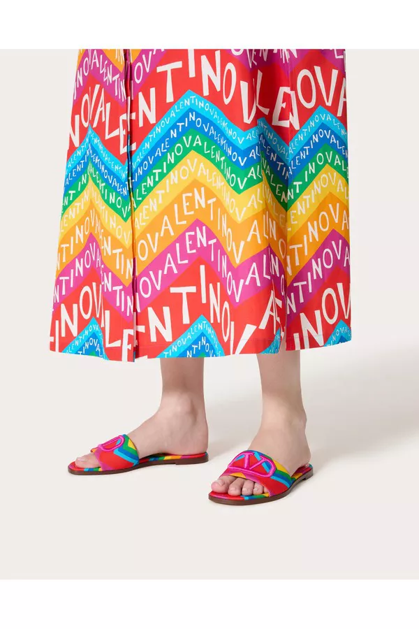 【関税&送料込】Valentino Garavani Escape Snadals 関税&送料込】Valentino Garavani Escape Snadals Valentino