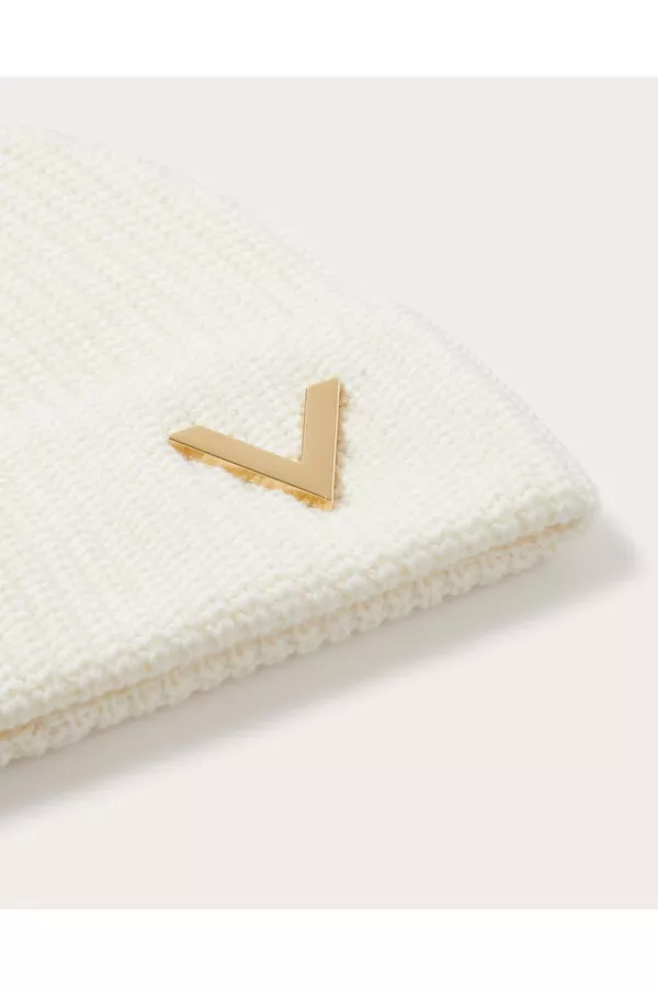 VALENTINO GARAVANI ◆ CASHMERE BEANIE Valentino Garavani Black Cashmere Beanie – LOZURI®