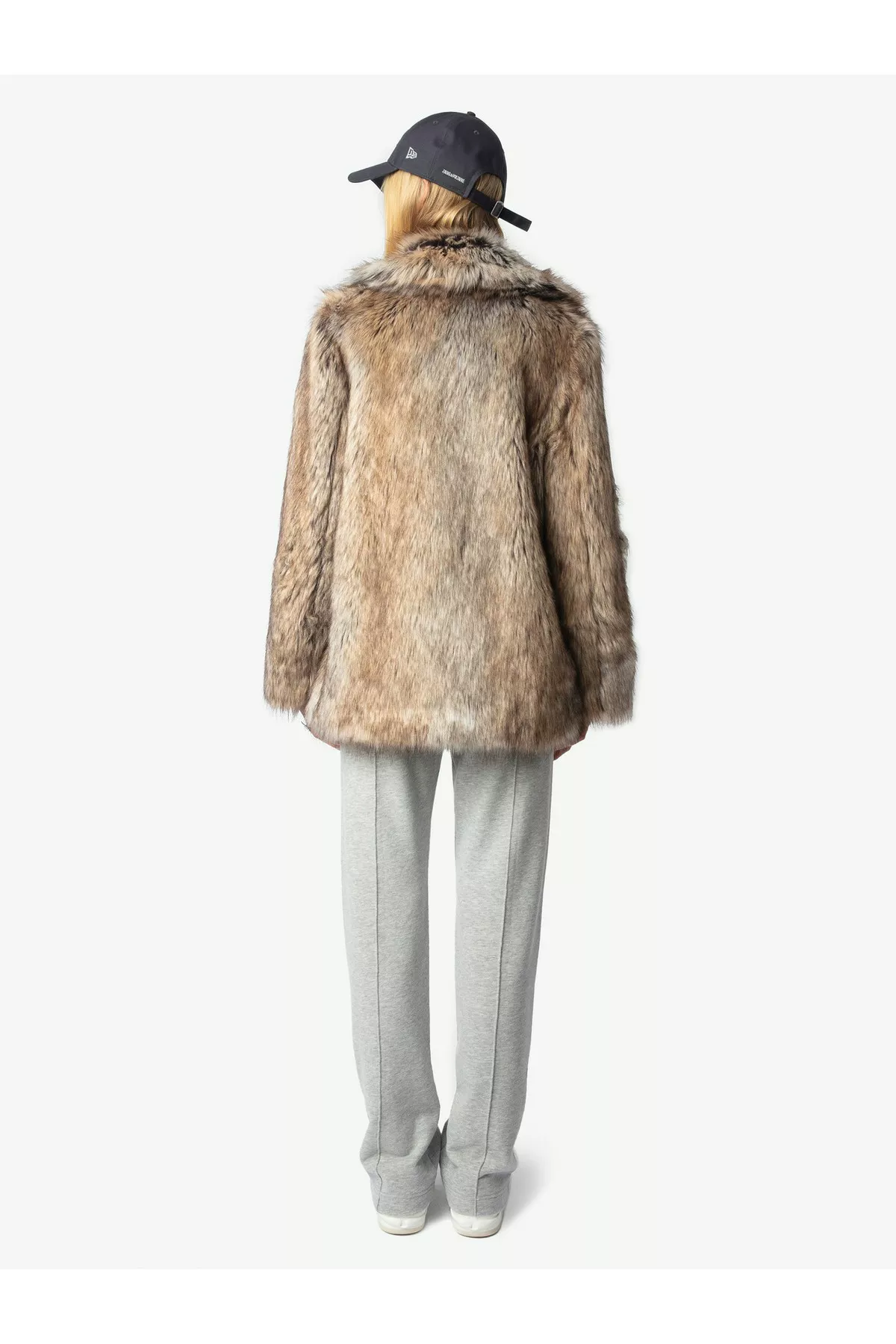 ファーコート　samoyed nugu sollon ZARA dholic Faune Short Faux Fur Coat by Zadig & Voltaire at THE MILE